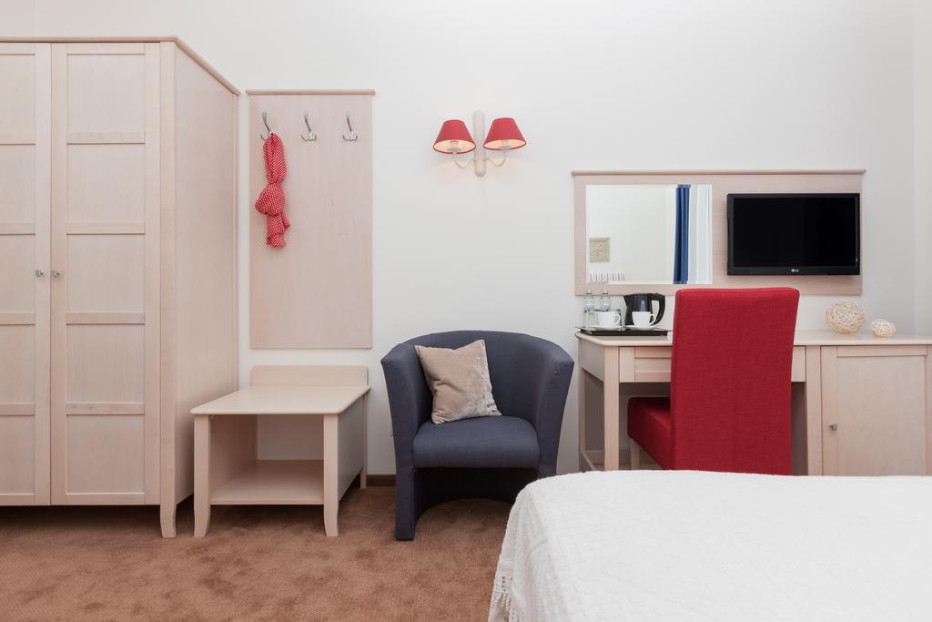Standard Double Room,112594284:JPEG